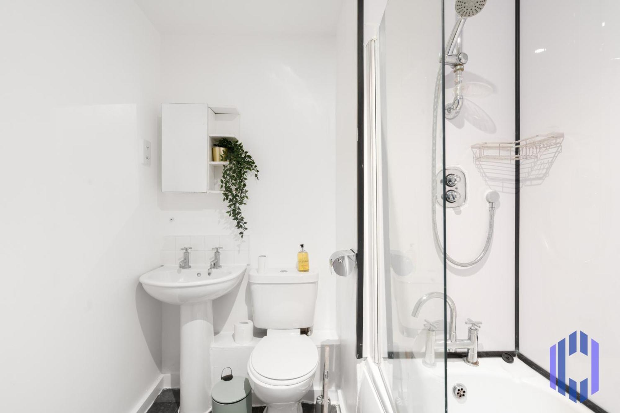 Free Parking - Immaculate 1bd Flat - Salford Quays Apartment *